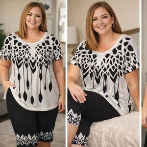 Elegant Monochrome Women's Short Sleeve Top And Capris